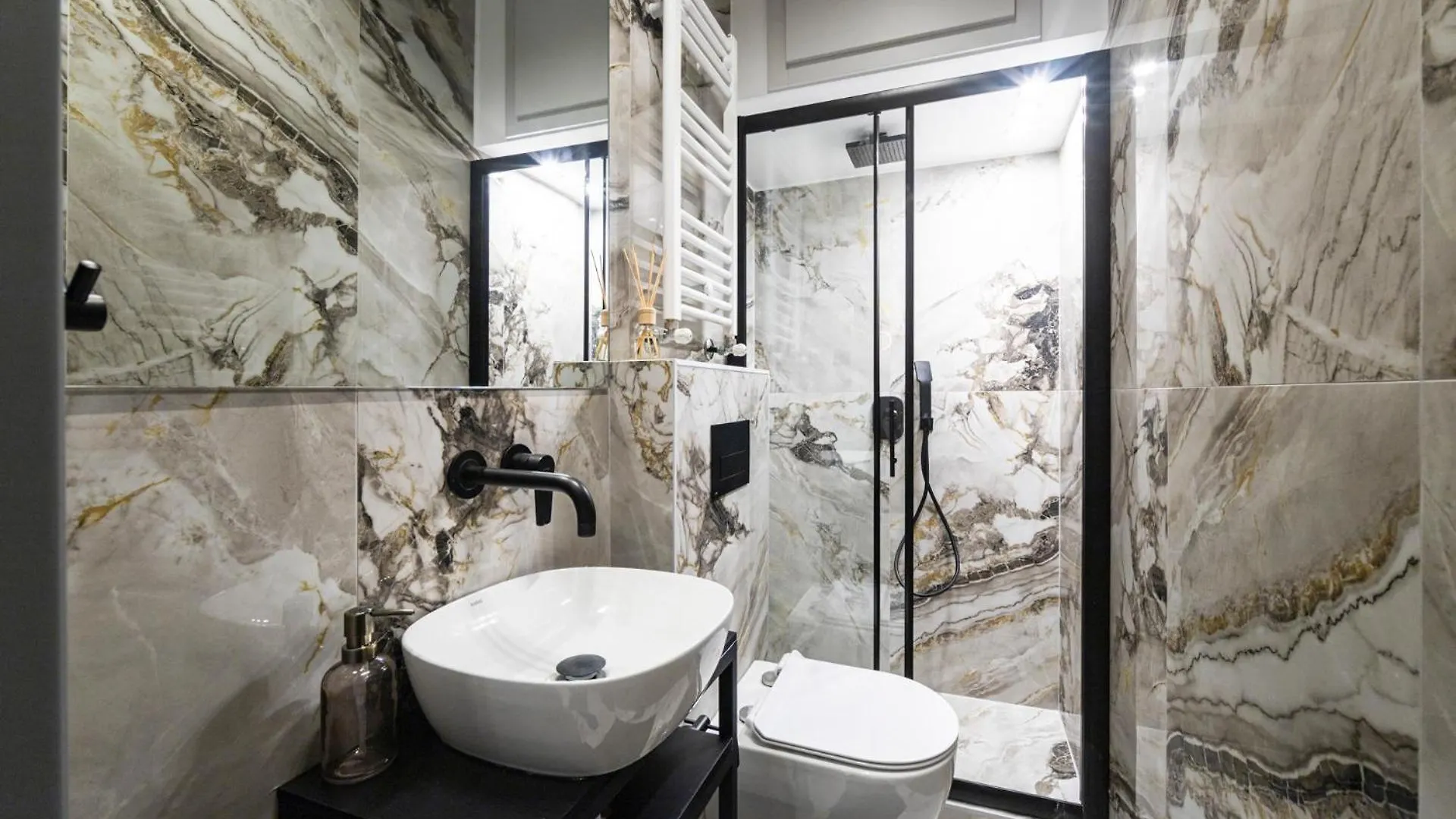 P Deluxe Suites 10 Saloniki 0*,  Grecja